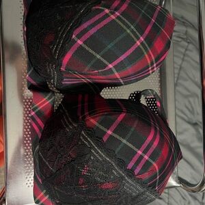 Cacique Black and Pink Underwear Set